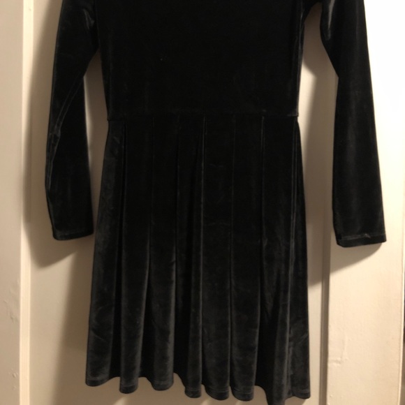 Aritizia Talula Lambeth Black Velvet Dress - Picture 4 of 5